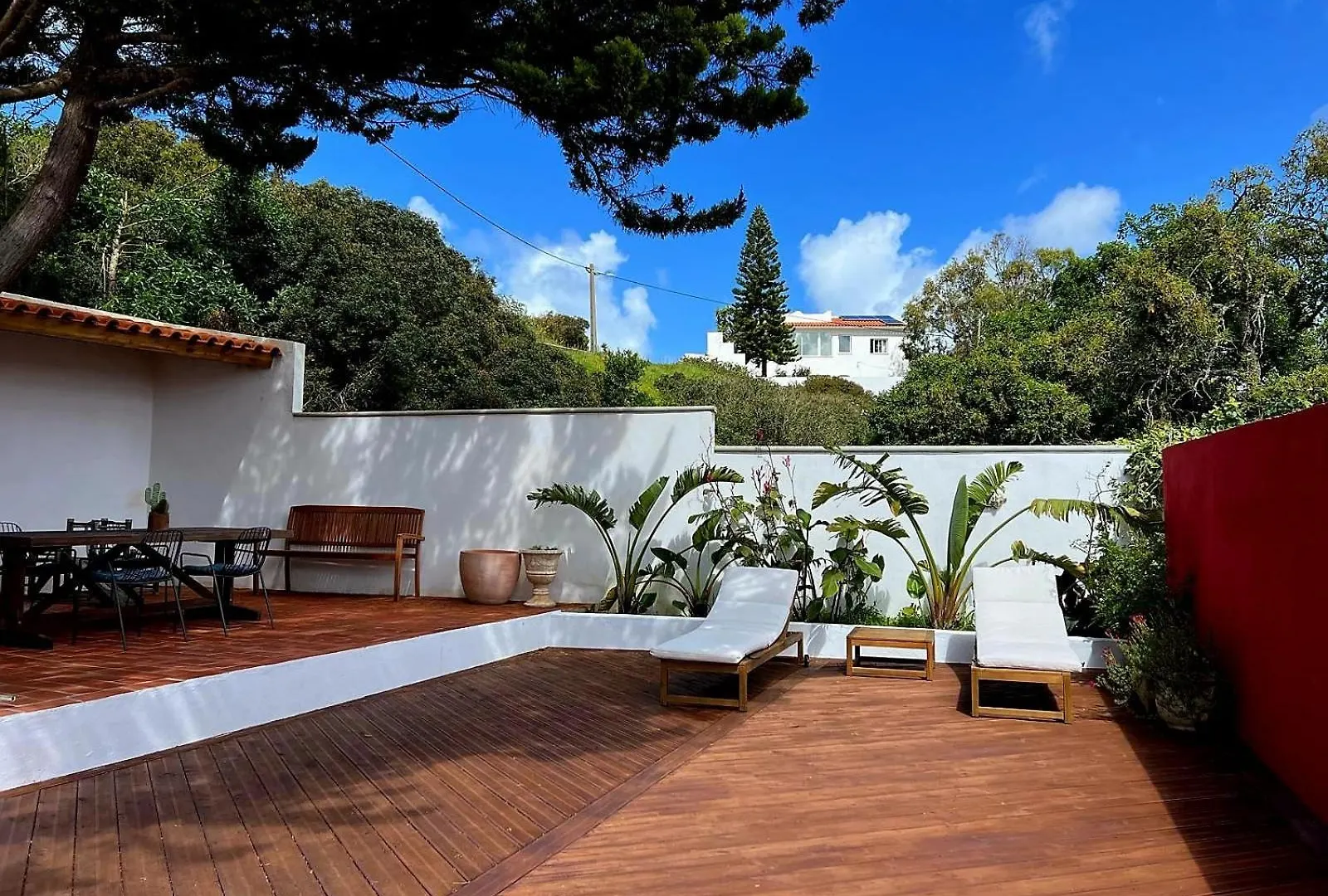 Casa Das Escadinhas contacts